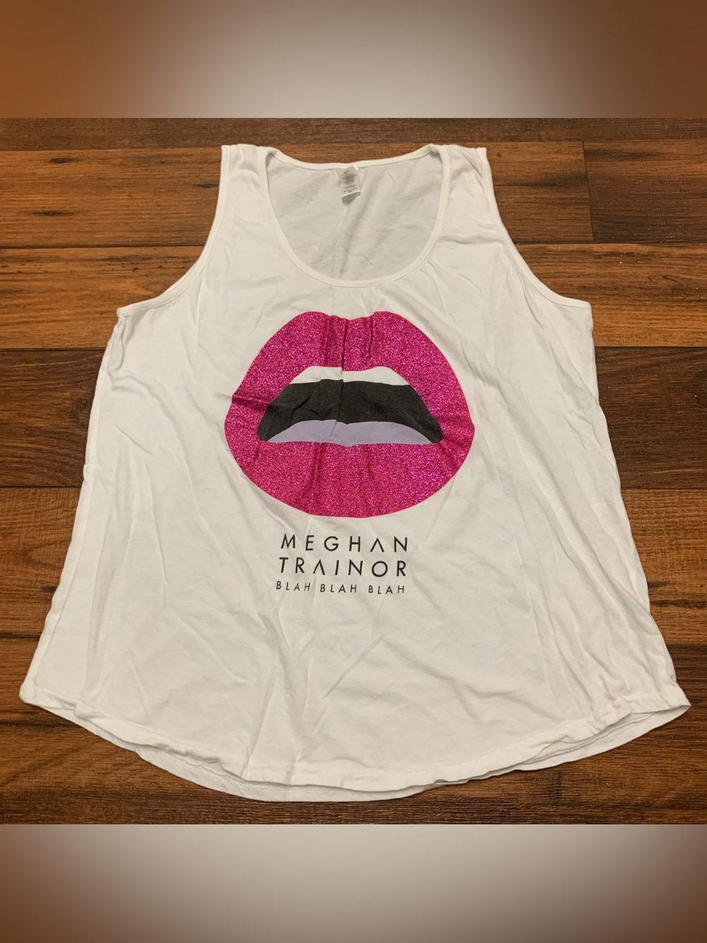 Women’s XL White Tank Top Glittery Graphic Lips Blah Blah Blah 100% Cotton